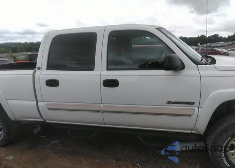 2004 Chevrolet Silverado 2500Hd Ls из США, поврежденный, VIN 1GCHK23U94F213913